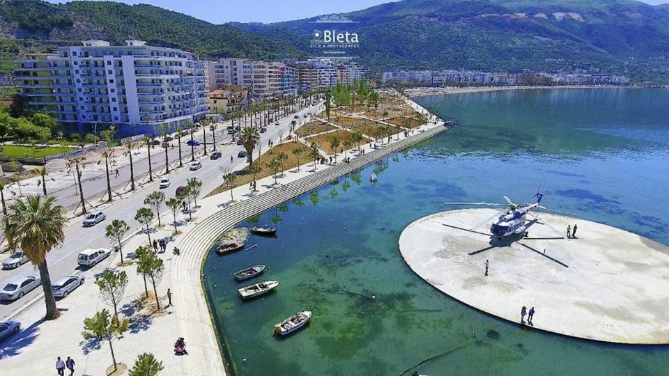 Studio By The Beach - Vlorë Buitenkant foto